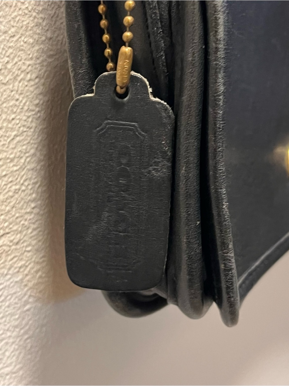 Coach Dinky Classic Vintage Compact Timeless Leather Shoulder Strap Purse, Black - Picture 4 of 6